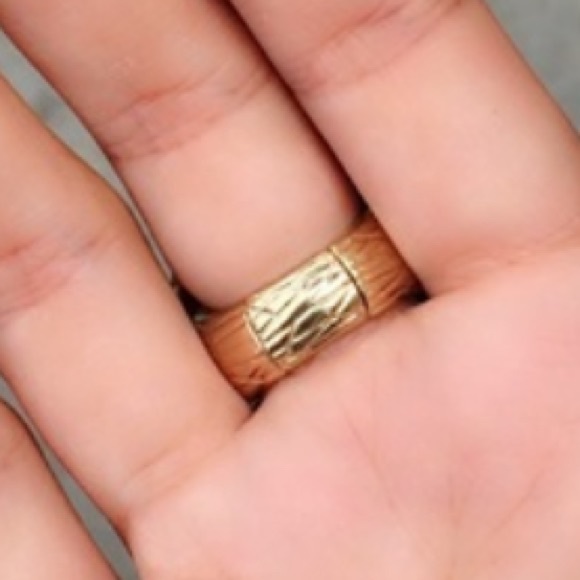 Green-Blue Gold Rhinestone Stretchy Statement Ring – One Size Fashion Jewelry - Picture 3 of 5